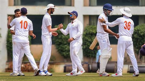 Ranji Trophy Madhya Pradesh Reach Semi Finals By Beating Andhra In