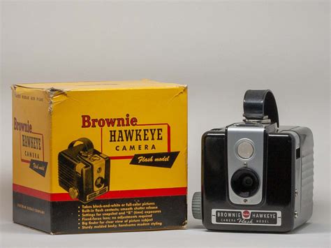 Camera Review Kodak Brownie Hawkeye Flash Model Emulsive