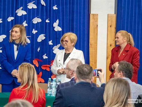 Ministra Barbara Nowacka W Kro Nie Jest Pomys Na Edukacj