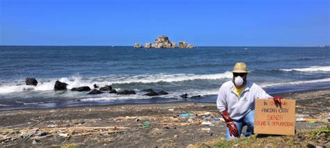 Mare Monstrum Estate 2023 Le Maglie Nere Con Il Mare Poco Blu