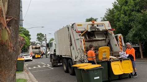 Yarra Council Recycling Rear Loader Chop Out Youtube