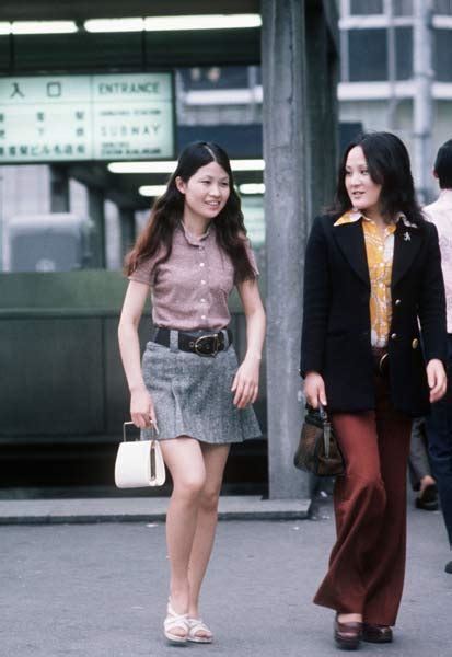 昭和42年東京・新宿街頭の若い女性たち：昭和のファッション 写真特集：時事ドットコム