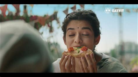 Eatfit X Mithila Palkar Ab Ki Bar Pizza Sarkar Youtube