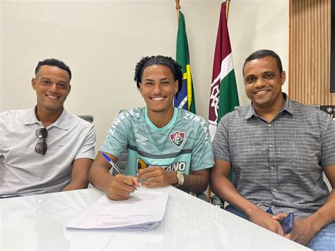 Fluminense Renova Contrato De Gabryel Martins Joia Da Base