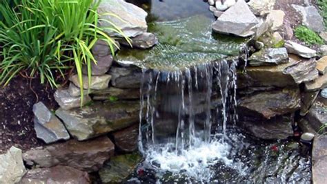 Installer Une Cascade De Jardin Comment Proc Der Les Copeaux