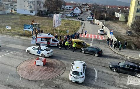 UPDATE ACCIDENT RUTIER Trafic blocat pe o stradă din Alba Iulia O