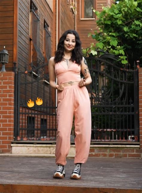 işfa nude ÜNLÜLER on Twitter zeynep Bastık Hadise Buse Korkmaz