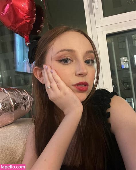 Ellie Schnitt Ellie Schnitt Nude Leaked Photo Fapello