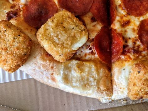 Review: Pizza Hut - Mozzarella Poppers Pizza | Brand Eating