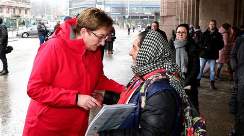 Klara Geywitz In Helsinki Wie Die Finnen Wohnungslosigkeit Bekämpfen Sternde