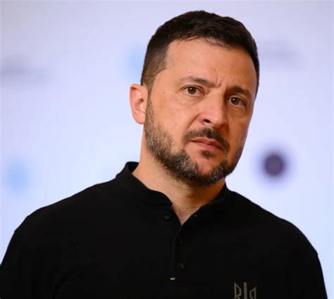 Volodymyr Zelensky dice que la aprobación de armas de largo alcance es