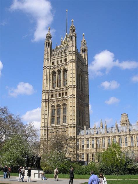 victoria tower london palace  westminster cool places  visit
