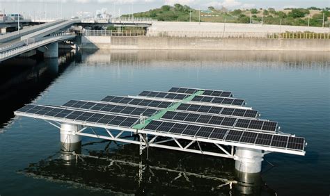 Japan completes the installation of its first offshore floating solar ...