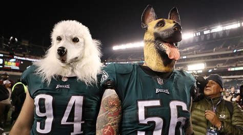 Chris Long Calls Out Nfl For Trying To Profit Off Eagles Dog Masks