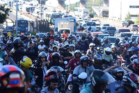 Fotojornalismo Motociclistas Fazem Ato Ap S Acidente Motoboy Na