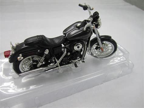 1:18 scale Diecast Harley Davidson Motorcycle Model- Hiway Model Gifts ...