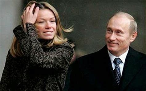 Luis Manuel: MH17: 'Maria Putin is welcome in Holland. But not her father'