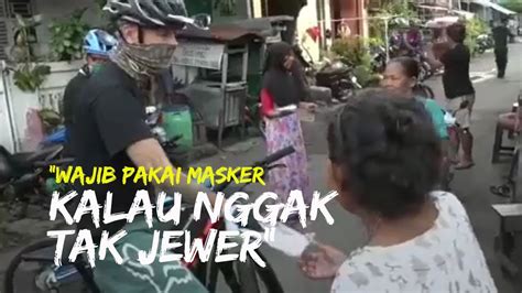 Gubernur Jateng Bagikan Masker Sambil Gowes Ganjar Wajib Pakai Kalau