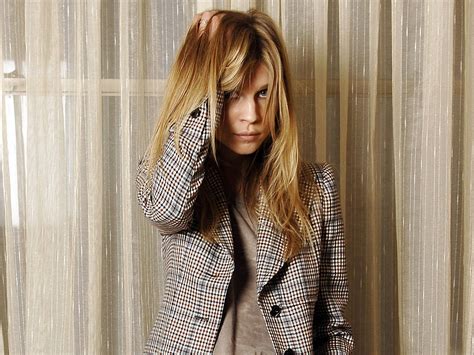Hot Bio Celebrity Pictures Clemence Poesy HD Wallpapers