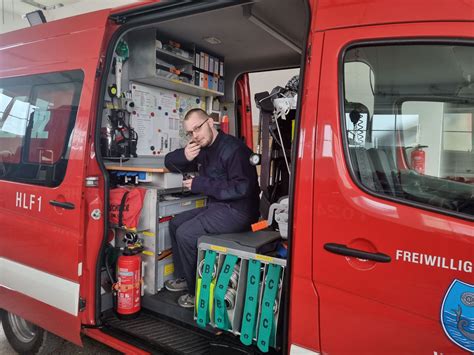 Arbeiten In Der Einsatzleitung Feuerwehr Wallsee