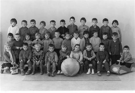 Photo De Classe Moyenne Section 1961 62 De 1961 MATERNELLE JUTEAU