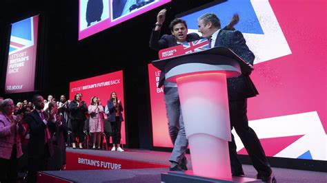 Uk Labour Leader Keir Starmer ‘glitter Bombed As Protester Storms Stage