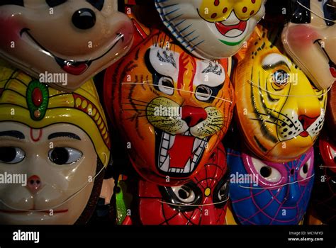 Lustige Masken Fotos Und Bildmaterial In Hoher Aufl Sung Alamy