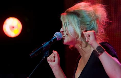 La Belga Selah Sue Gana El European Border Breakers Award EuroXpress