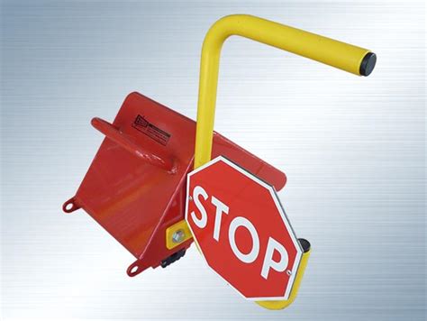 Steel Wheel Chock Lacc001 With Handle