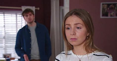 Itv Emmerdale Confirms Who Will Help Belle Dingle Leave Tom King After Dropping Huge Clue