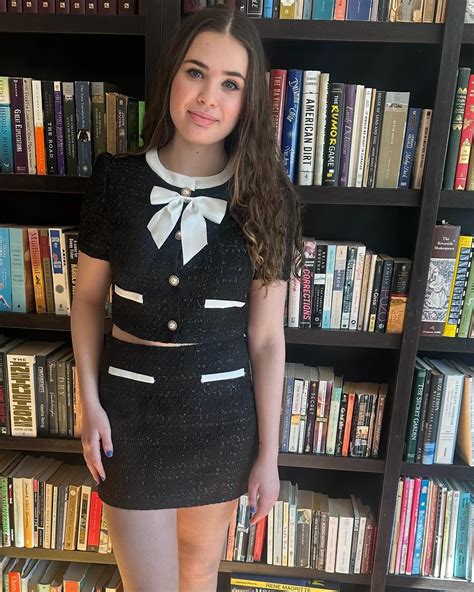 Lexia Hayden 💎 | @uoozee_official Use code(-15%):lexia15 : #UOOZEE