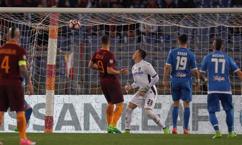 Roma Le Pagelle Di CM Dzeko Entra Nella Storia Paredes Padrone Del