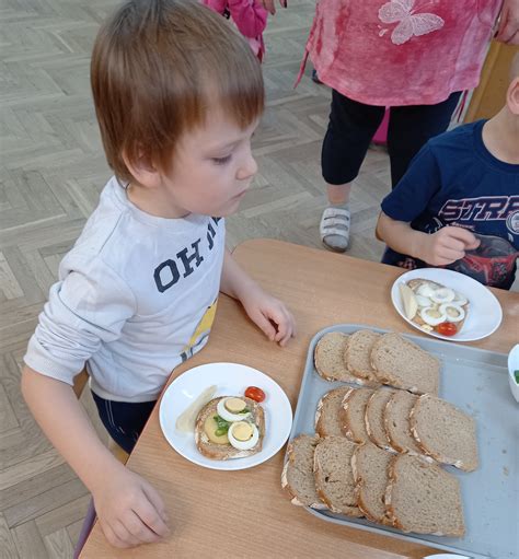 Samodzielnie Przygotowujemy Sobie Kanapki Przedszkole Miejskie Nr