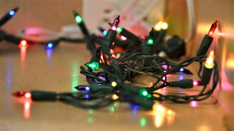 how to fix christmas light strands