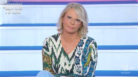 Uomini E Donne Un Opinionista Fuori La Scelta Di Maria De Filippi