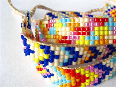 Sarita creative: DIY Beaded Friendship Bracelets