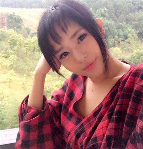 蒼井空曬鑽戒自曝已結婚，她老公有何魅力如此有福氣？ 每日頭條