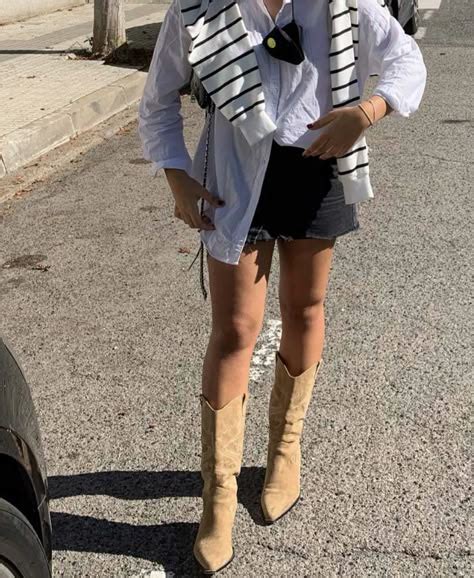 Cherry Tee By Nude Project Ropa Estilo Hijab Bolsos Zara