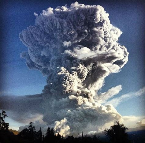 Fotos De La Erupci N Del Volc N Tungurahua En Ecuador Instagram