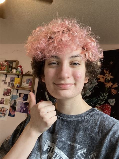 Kat 💜🎗️ On Twitter Day 3 Of Slowly Dying My Hair Pink