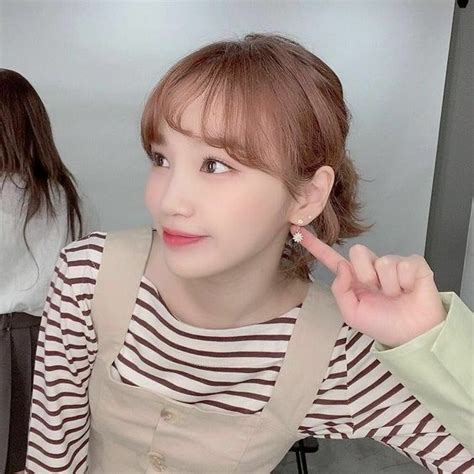 fearnot on Twitter RT hourchaewon CHAEWON 김채원 チェウォン