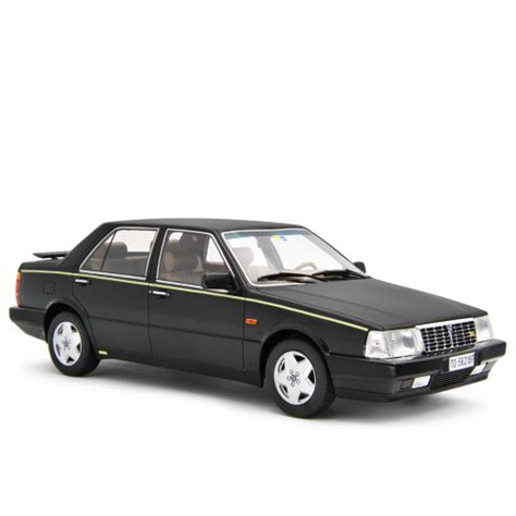 Laudoracing LM159E Lancia Thema 8 32 1986 Nero 1 18