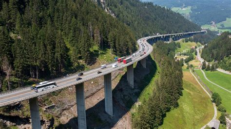 Am Brenner F Hren Schon Kleine Pannen Zu Gro En Staus Sn At