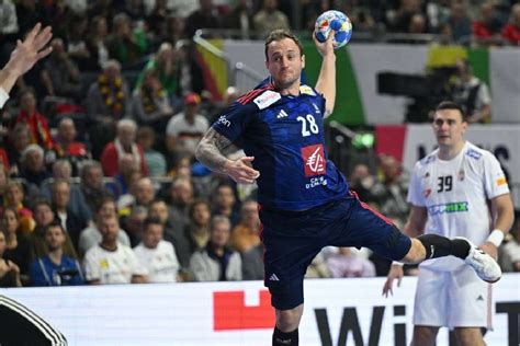 Les Bleus du handball écartent la Hongrie et aborderont le dernier