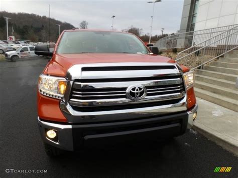 2017 Inferno Orange Toyota Tundra Sr5 Crewmax 4x4 118602435 Photo 4