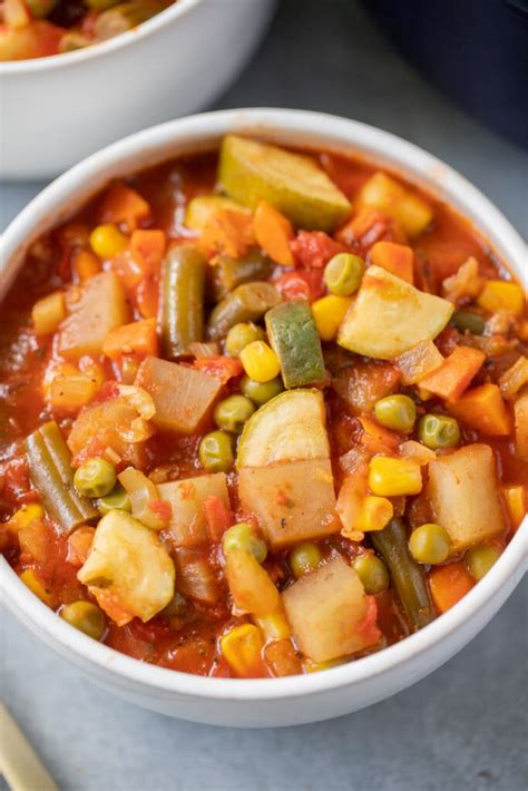 Homemade Vegetable Soup Recipe | The Clean Eating Couple