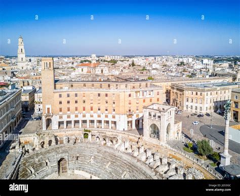 Historic city center of Lecce in Puglia, Italy Stock Photo - Alamy