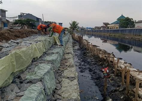 Turap 500 Meter Dibangun Di Kali Ledug Untuk Kurangi Dampak Banjir