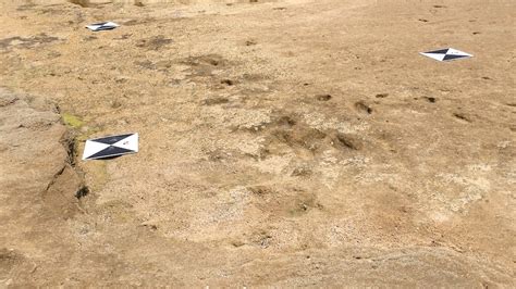 Pegadas humanas de 90 mil anos encontradas em uma praia marroquina são