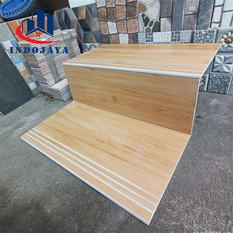 Jual Keramik Tangga Motif Kayu 30x80 20x80 Granit Custom Ukuran List